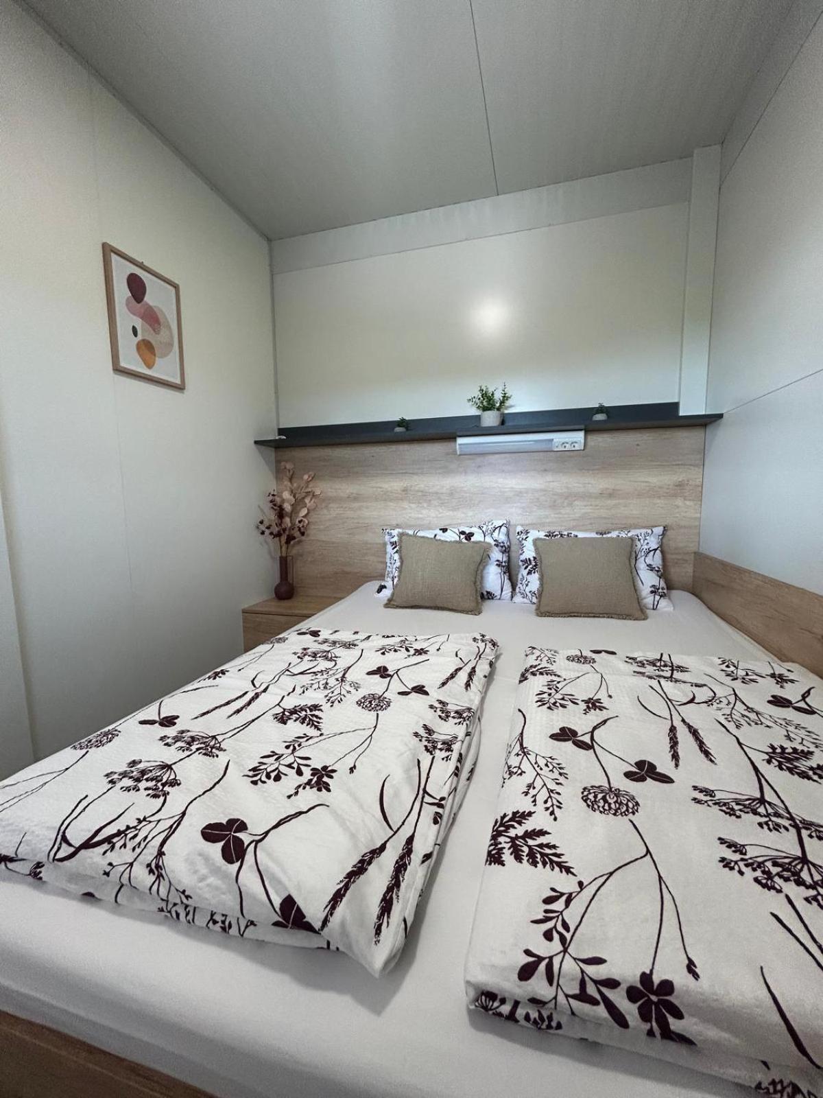 Mobile Home Vilmaris Pakoštane Zewnętrze zdjęcie