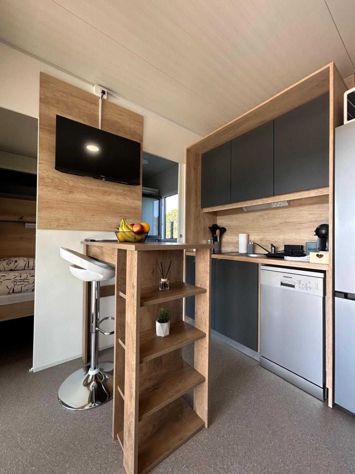 Mobile Home Vilmaris Pakoštane Zewnętrze zdjęcie